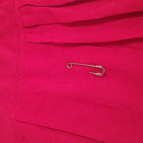 Pleated wool skirt - Picture 2 of 6